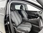 Peugeot 5008 SUV Allure 130pk Automaat | 7 Zitplaatsen | Navigatie | Achteruitrijcamera | Handsfree Achterklep | Climate Control | Parkeersensoren v+a | Cruise Control | Keyless | Armsteun | Draadloze telefoonlader | Apple Carplay / Android Auto | Bluetooth | DAB+ radio | Donker getint glas | 19" lichtmetalen velgen |