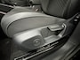 Volkswagen T-Roc 1.5 eTsi R-Line First Edition | IQ light | Pano | Trekhaak |