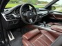 BMW X5 M50D Automaat / Grijs Kenteken / Leder / Panoramadak / 21" Velgen / Camera / Trekhaak / Navi / Clima / PDC / Cruise / LED /