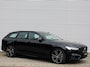 Volvo V90 2.0 T8 Plug-in hybrid AWD Ultra Dark Automaat / Panoramadak / Bowers & Wilkens audio / Trekhaak / Head-up Display / 360* camera