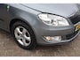 Skoda Fabia Combi 1.2 TDI Greenline (Zie foto's lichte schade voor), Climate control, Trekhaak, Cruise control,