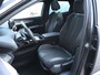 Peugeot 3008 SUV GT 1.6 Plug-in HYbrid4 300pk Automaat | Navigatie | Panoramisch schuif-kanteldak | Rondomzichtcamera | Climate Control | Adaptieve Cruise Control | Full Led koplampen | Keyless | Apple Carplay / Android Auto | DAB+ radio | Bluetooth | Donker getint glas | 18" lichtmetalen velgen |