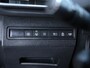 Peugeot 3008 SUV GT 1.6 Plug-in HYbrid4 300pk Automaat | Navigatie | Panoramisch schuif-kanteldak | Rondomzichtcamera | Climate Control | Adaptieve Cruise Control | Full Led koplampen | Keyless | Apple Carplay / Android Auto | DAB+ radio | Bluetooth | Donker getint glas | 18" lichtmetalen velgen |