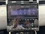 Hyundai Tucson 1.6 T-GDI PHEV Premium Sky 4WD / Trekhaak ( 1350 kg ) / Achterbank verwarmd / Stoel verkoeling en verwarming voor / Elektrisch glazen panorama-dak /