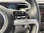 Hyundai Tucson 1.6 T-GDI PHEV Premium Sky 4WD / Trekhaak ( 1350 kg ) / Achterbank verwarmd / Stoel verkoeling en verwarming voor / Elektrisch glazen panorama-dak /
