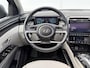 Hyundai Tucson 1.6 T-GDI PHEV Premium Sky 4WD / Trekhaak ( 1350 kg ) / Achterbank verwarmd / Stoel verkoeling en verwarming voor / Elektrisch glazen panorama-dak /
