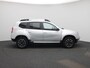 Dacia Duster 1.2 TCe 4x2 Blackshadow | Trekhaak | Lederen Bekleding | PDC Achter | Full-Map Navigatie | Privacy Glass | Cruise Control & Snelheidsbegrenzer | Airconditioning | 16" LMV | Orig. NL