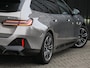 BMW 5-Serie Touring 530e xDrive | M-Sport Pro | Panoramadak | Harman Kardon audio | M-Sport Suspension | Adaptive Led | Driving Assistant Plus | Ambient Light | Iconic glow grille | M-Sport Brake Red | Shadowline Lights