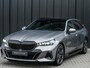BMW 5-Serie Touring 530e xDrive | M-Sport Pro | Panoramadak | Harman Kardon audio | M-Sport Suspension | Adaptive Led | Driving Assistant Plus | Ambient Light | Iconic glow grille | M-Sport Brake Red | Shadowline Lights