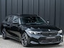 BMW 3-Serie Touring 330e xDrive | Accu 19,5kWh | Trekhaak | Panorama dak | Active Cruise | Camera | Ambiance interieur