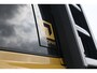 Land Rover Defender 110 2.0 P300e 110 Trophy Edition Deep Sandglow Yellow