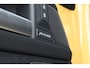 Land Rover Defender 110 2.0 P300e 110 Trophy Edition Deep Sandglow Yellow