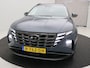 Hyundai Tucson 1.6 T-GDI HEV Comfort AUTOMAAT / Navigatie / 1ste Eigenaar / 1650KG Trekgewicht / Adaptieve Cruise Control / NL auto / Dealer onderhouden / Stoelverwarming voor / Navigatie / Apple CarPlay & Android Auto / All Seasonbanden /