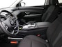 Hyundai Tucson 1.6 T-GDI HEV Comfort AUTOMAAT / Navigatie / 1ste Eigenaar / 1650KG Trekgewicht / Adaptieve Cruise Control / NL auto / Dealer onderhouden / Stoelverwarming voor / Navigatie / Apple CarPlay & Android Auto / All Seasonbanden /