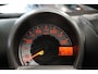 Toyota Aygo 1.0-12V Comfort / NIEUWE APK / 5 DRS / AIRCO ! ! !