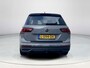 Volkswagen Tiguan 1.5 TSI Elegance Automaat | GEEN AFLEVERKOSTEN | Apple Carplay & Android Auto | Elektrisch wegklapbare trekhaak | Adaptieve Cruise Control | Climate control | Navigatie | Stoel & Stuurwielverwarming | Elektrische kofferbak |
