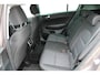 Kia Sportage 1.6 GDI DynamicLine | Incl. 12 maanden Garantie | Achteruitrijcamera | Cruise control | Lane assist | Apple CarPlay/Android auto | Parkeercamera | Navigatie | Parkeersensoren | Climate Control |