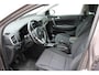 Kia Sportage 1.6 GDI DynamicLine | Incl. 12 maanden Garantie | Achteruitrijcamera | Cruise control | Lane assist | Apple CarPlay/Android auto | Parkeercamera | Navigatie | Parkeersensoren | Climate Control |