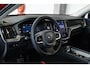 Volvo XC60 T6 Plug-in hybrid AWD Plus Dark | Trekhaak | Verwarmbare voorstoelen+stuurwiel+achterbank | Premium audio by Harman Kardon | Rondom zichtcamera
