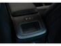 Volvo XC60 T6 Plug-in hybrid AWD Plus Dark | Trekhaak | Verwarmbare voorstoelen+stuurwiel+achterbank | Premium audio by Harman Kardon | Rondom zichtcamera