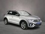 Volkswagen T-Roc R-Line 1.5 TSI 150pk DSG Automaat Trekhaak, Adaptive cruise control, Achteruitrijcamera, LED koplampen, Navigatie, App connect, Stoelverwarming