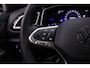 Volkswagen T-Roc R-Line 1.5 TSI 150pk DSG Automaat Trekhaak, Adaptive cruise control, Achteruitrijcamera, LED koplampen, Navigatie, App connect, Stoelverwarming