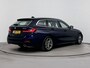 BMW 3-Serie Touring 330e High Executive Plug-in | Sportstoelen | Stoelverwarming | Trekhaak | Trekgewicht 1500kg | Navigatie | El. bed. achterklep |