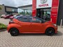 Toyota Yaris 1.5 Hybrid Executive PDC HUD SPORTSTOELEN STOELVERWARMING BI-TONE