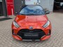 Toyota Yaris 1.5 Hybrid Executive PDC HUD SPORTSTOELEN STOELVERWARMING BI-TONE