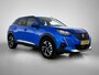 Peugeot e-2008 SUV EV Allure Pack 50 kWh 136pk | Accu SOH 92,6% | Navigatie | Achteruitrijcamera | 3D Cockpit | Stoelverwarming | Climate Control | Adaptieve Cruise Control | Parkeersensoren | Keyless start | Bluetooth | Apple CarPlay / Android Auto | DAB+ radio | Elektrisch inklapbare spiegels | Donker getint glas | 17" lichtmetalen velgen |