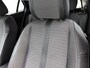 Peugeot e-2008 SUV EV Allure Pack 50 kWh 136pk | Accu SOH 92,6% | Navigatie | Achteruitrijcamera | 3D Cockpit | Stoelverwarming | Climate Control | Adaptieve Cruise Control | Parkeersensoren | Keyless start | Bluetooth | Apple CarPlay / Android Auto | DAB+ radio | Elektrisch inklapbare spiegels | Donker getint glas | 17" lichtmetalen velgen |