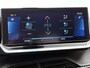 Peugeot e-2008 SUV EV Allure Pack 50 kWh 136pk | Accu SOH 92,6% | Navigatie | Achteruitrijcamera | 3D Cockpit | Stoelverwarming | Climate Control | Adaptieve Cruise Control | Parkeersensoren | Keyless start | Bluetooth | Apple CarPlay / Android Auto | DAB+ radio | Elektrisch inklapbare spiegels | Donker getint glas | 17" lichtmetalen velgen |