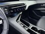 Peugeot 5008 SUV Allure Hybrid 145pk Automaat | 7 Zitplaatsen | Navigatie | 360° Camera | Adaptieve Cruise Control | Climate Control | Parkeersensoren v+a | Stoel- en stuurverwarming | Armsteun | Led koplampen | Keyless | Draadloze Apple Carplay / Android Auto | Automatisch dimlicht | Regensensor | Donker getint glas | 19" Lichtmetalen velgen |