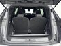 Peugeot 5008 SUV Allure Hybrid 145pk Automaat | 7 Zitplaatsen | Navigatie | 360° Camera | Adaptieve Cruise Control | Climate Control | Parkeersensoren v+a | Stoel- en stuurverwarming | Armsteun | Led koplampen | Keyless | Draadloze Apple Carplay / Android Auto | Automatisch dimlicht | Regensensor | Donker getint glas | 19" Lichtmetalen velgen |