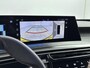 Peugeot 5008 SUV Allure Hybrid 145pk Automaat | 7 Zitplaatsen | Navigatie | 360° Camera | Adaptieve Cruise Control | Climate Control | Parkeersensoren v+a | Stoel- en stuurverwarming | Armsteun | Led koplampen | Keyless | Draadloze Apple Carplay / Android Auto | Automatisch dimlicht | Regensensor | Donker getint glas | 19" Lichtmetalen velgen |
