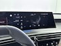 Peugeot 5008 SUV Allure Hybrid 145pk Automaat | 7 Zitplaatsen | Navigatie | 360° Camera | Adaptieve Cruise Control | Climate Control | Parkeersensoren v+a | Stoel- en stuurverwarming | Armsteun | Led koplampen | Keyless | Draadloze Apple Carplay / Android Auto | Automatisch dimlicht | Regensensor | Donker getint glas | 19" Lichtmetalen velgen |