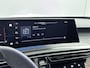 Peugeot 5008 SUV Allure Hybrid 145pk Automaat | 7 Zitplaatsen | Navigatie | 360° Camera | Adaptieve Cruise Control | Climate Control | Parkeersensoren v+a | Stoel- en stuurverwarming | Armsteun | Led koplampen | Keyless | Draadloze Apple Carplay / Android Auto | Automatisch dimlicht | Regensensor | Donker getint glas | 19" Lichtmetalen velgen |