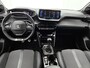Peugeot 208 1.2 GT 100pk | Navigatie | Climate Control | Camera | Cruise Control | Dodehoekdetectie | 17"LMV | LED | Apple Carplay/Android Auto |