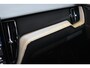 Volvo XC60 T6 350PK AWD Plus Dark FACELIFT | Trekhaak | Schuifdak | Head-up