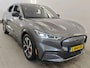 Ford Mustang Mach-E 75 kWh 258pk AWD | SOH 92% | Technology Pack Plus | Panoramadak | Leder | CarPlay | B&O Audio |19" All Season