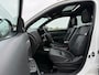 Mitsubishi Outlander 2.0 PHEV S-Edition Automaat / Schuifdak / Leder / 360 Camera / Stuur-/Stoelverwarming / Key-Less / PDC / LED