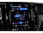 Volvo XC60 T6 Plug-in hybrid Ultra Black Edition | ACC | Luchtvering | Trekhaak | Bowers&Wilkins | 360° Camera | Stoelmassage | Panoramadak | Head-Up