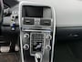 Volvo XC60 2.0 T5 FWD R-Design | Xenon Verlichting | Elektrische Stoelen | Stoelverwarming | Lederen Bekleding | Dealer Onderhouden |