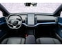 Volvo EX30 Single Motor Extended Range Plus 69 kWh | Stoel en Stuurverwarming | Adaptieve Cruise Control | BLIS | DAB+ | Keyless Entry | Parkeercamera |