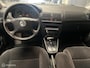 Volkswagen Golf 2.0 Comfortline - Automaat - Cruise.