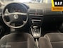 Volkswagen Golf 2.0 Comfortline - Automaat - Cruise.