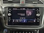 Volkswagen Tiguan 1.4 TSI eHybrid Elegance | Panoramadak | Stoelverwarming | Camera | elektrisch bedienbare achterklep |