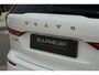 Volvo XC60 T6 Plug-in hybrid AWD Ultimate Dark Long Range | Trekhaak | Luchtvering | Stoelventilatie & massage | Stoelverwarming | Schuif/kanteldak | Head-Up Display | Lederen interieur | Adaptieve cruise control |