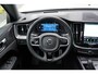 Volvo XC60 T6 Plug-in hybrid AWD Ultimate Dark Long Range | Trekhaak | Luchtvering | Stoelventilatie & massage | Stoelverwarming | Schuif/kanteldak | Head-Up Display | Lederen interieur | Adaptieve cruise control |