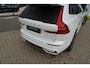 Volvo XC60 T6 Plug-in hybrid AWD Ultimate Dark Long Range | Trekhaak | Luchtvering | Stoelventilatie & massage | Stoelverwarming | Schuif/kanteldak | Head-Up Display | Lederen interieur | Adaptieve cruise control |